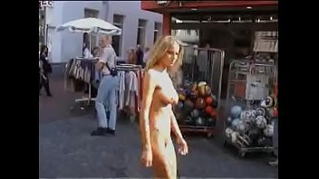 Play Anina nude in public 2