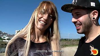 Play Slim blonde chick gets assfucked outdoor