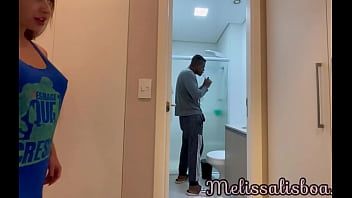 Play Peguei meu cunhado cheirando minha calcinha e dei goxtoso pra ele - John Coffee -
