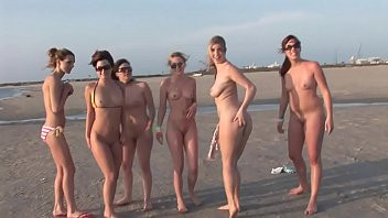Play Beachside boob attack - IcePornHub.com