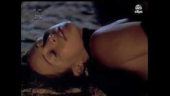 Play Naked Gabriela Duarte in O Vestido1