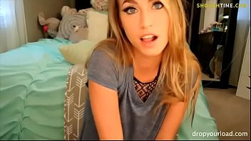 Play Petite Blonde Cam Girl JOI