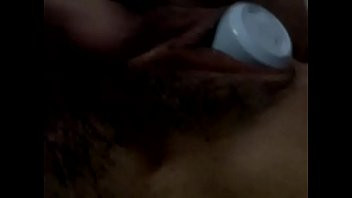 Play LAURA CANA PRIMERA VEZ CUM