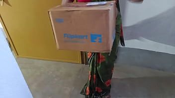 Play Get fucked from flipkart delivery boy instead of money when my husband not home