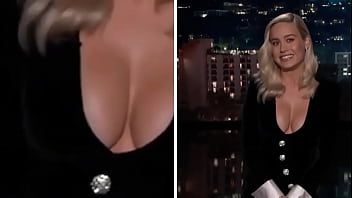 Play Brie Larson (breasts)