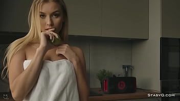 Play STASYQ - Big boobed Katya Killer stripping